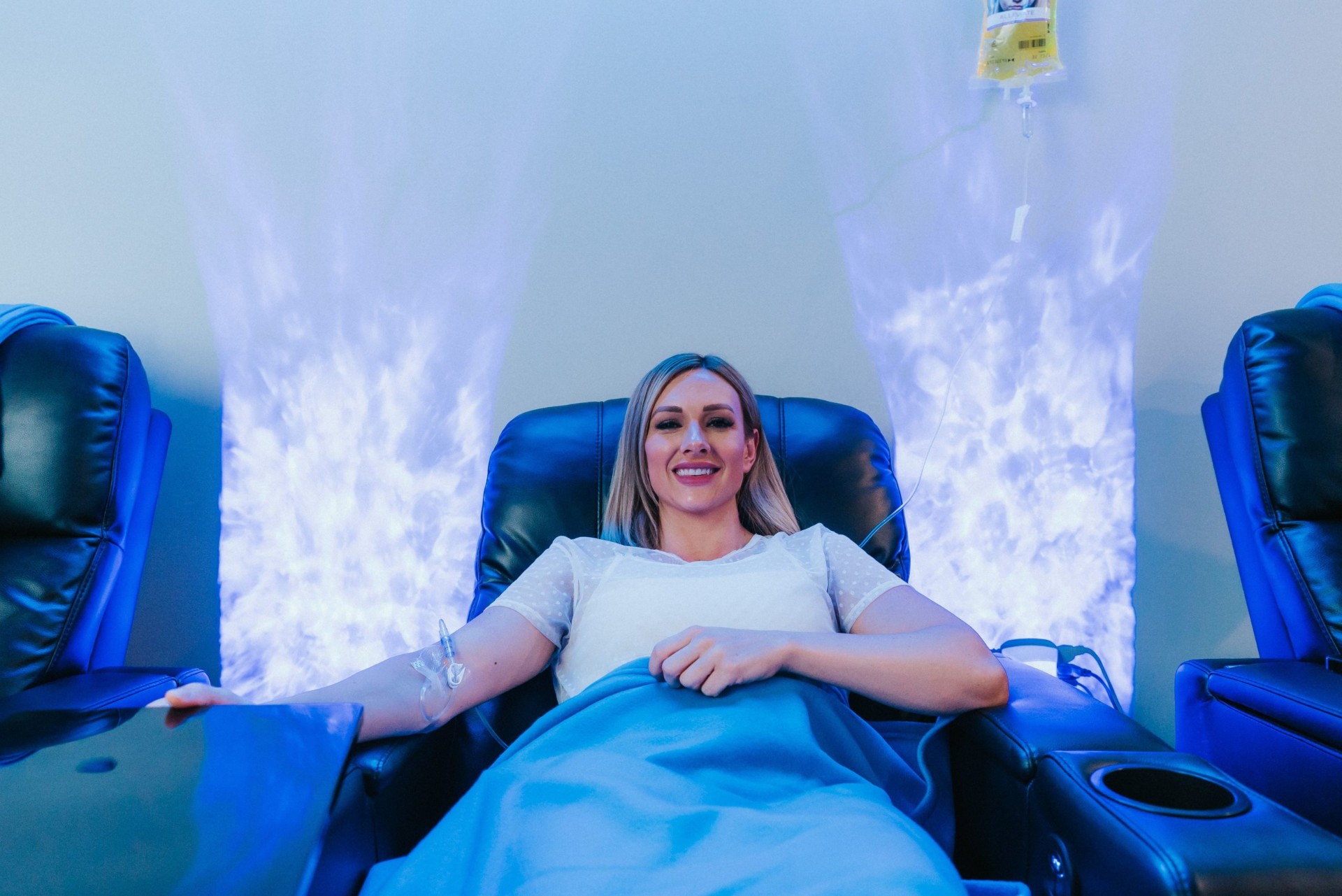 iCRYO One Loudoun guest relaxing during a High-C IV
